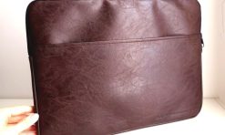 Laptop sleeve kulit sintetis plus logo min 50 pcs