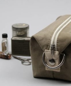 Pouch kanvas untuk promosi sudah dengan sablon logo dan emboss logo
