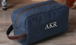 Pouch untuk promosi bahan anti air sudah dengan emboss logo min 50 psc