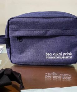 Custom pouch sudah dengan sablon atau bordir bahan toscano